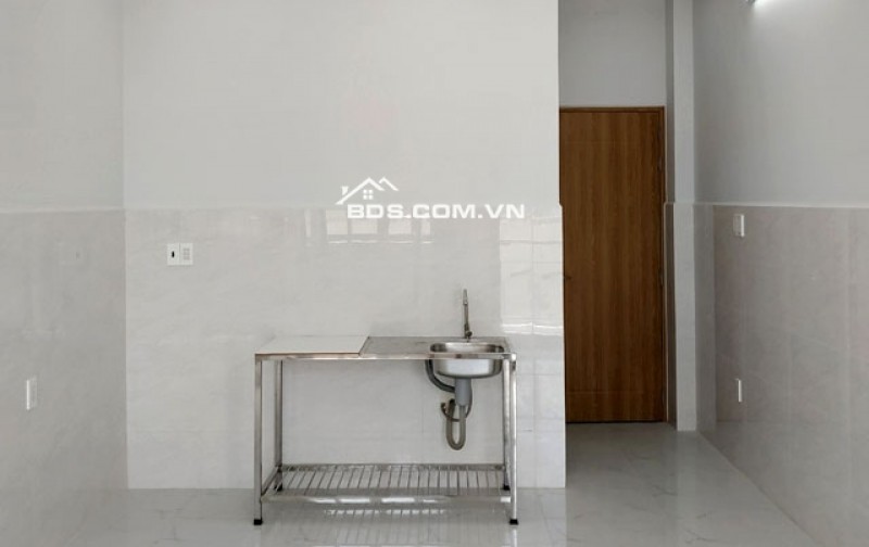 Cho nữ thuê Phòng trọ quận Bình Thạnh, 3m6 x 7m = 25m2 mới đẹp, ban công, cửa sổ, hẻm 7m. Giá rẻ